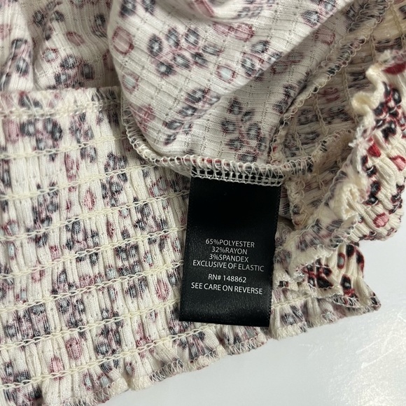 Torrid Textured Jersey Choker Neck Smocked Bottom Top New with Tags Size 0 - Picture 4 of 8